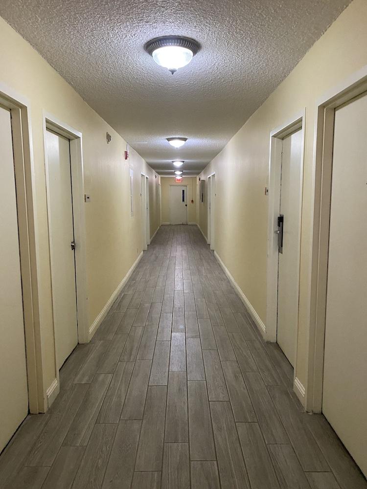 Days Inn By Wyndham Dothan Extérieur photo