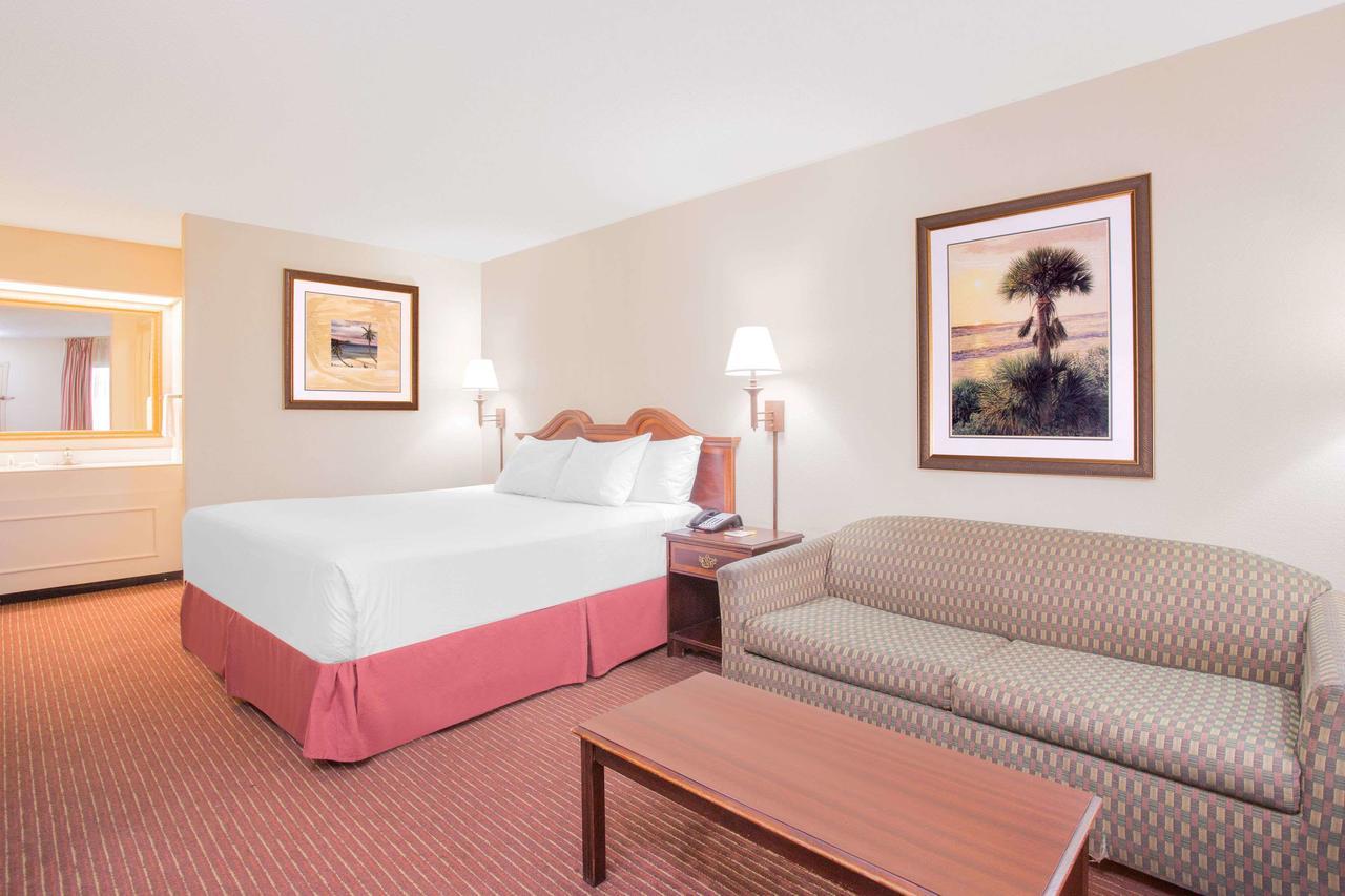 Days Inn By Wyndham Dothan Extérieur photo